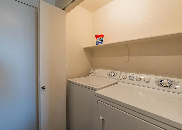 Stylish Studio-1br 1ba, Pool, Gym, Free Parking, Game Room, Ev Apartment *