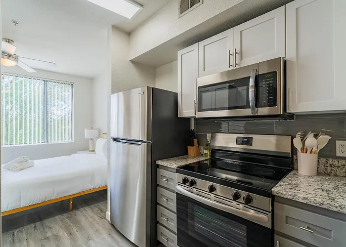 Stylish Studio-1br 1ba, Pool, Gym, Free Parking, Game Room, Ev * Tempe