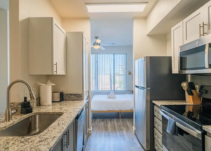 Stylish Studio-1br 1ba, Pool, Gym, Free Parking, Game Room, Ev * Tempe