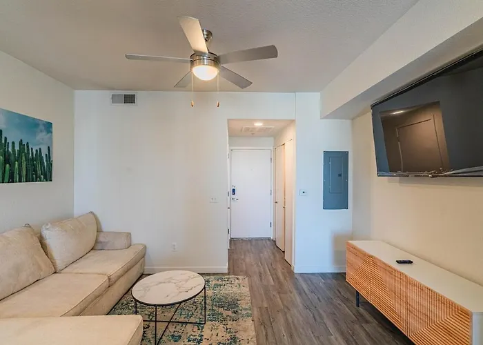 Stylish Studio-1br 1ba, Pool, Gym, Free Parking, Game Room, Ev * Tempe